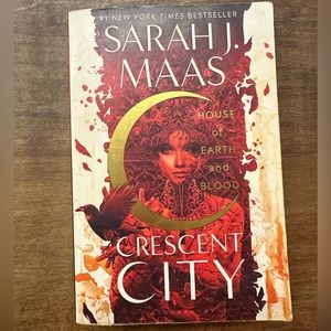 Crescent City House of Earth and Blood by Sarah J Maas